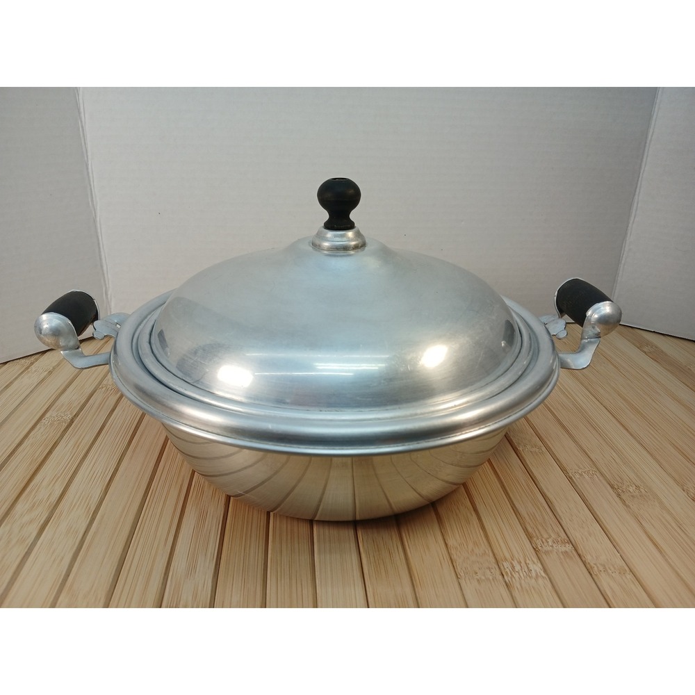 Vintage Wear-Ever No 170 Aluminum Dutch Oven Casserole Pot with Lid Made in USA
